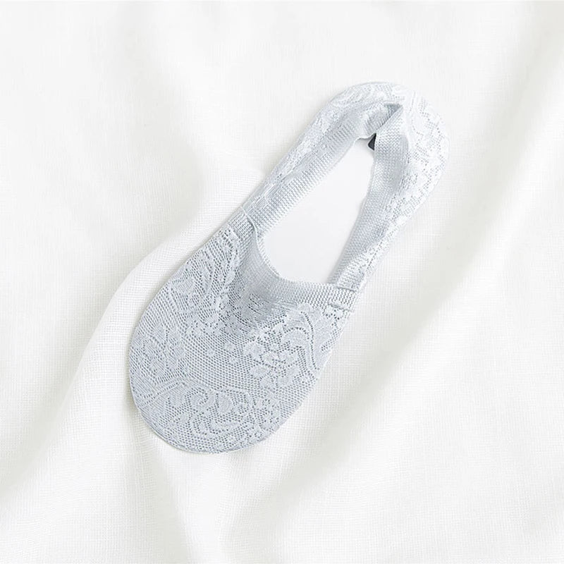 Fashion No-Show Socks – Lace Edge & Non-Slip Comfort!