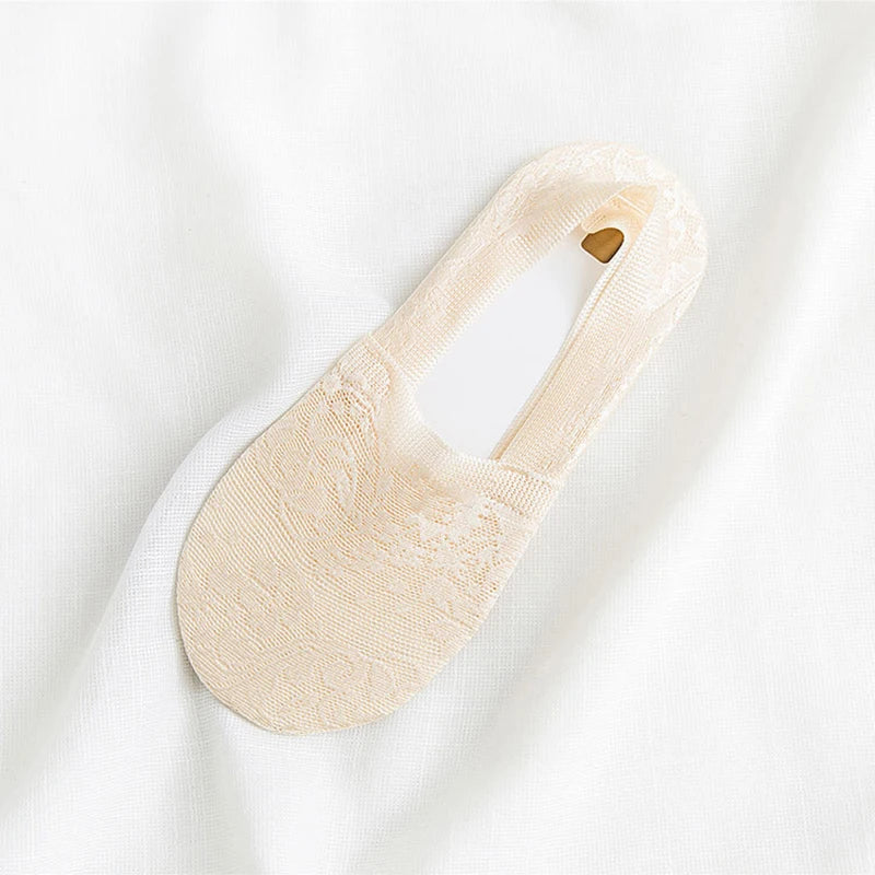 Fashion No-Show Socks – Lace Edge & Non-Slip Comfort!
