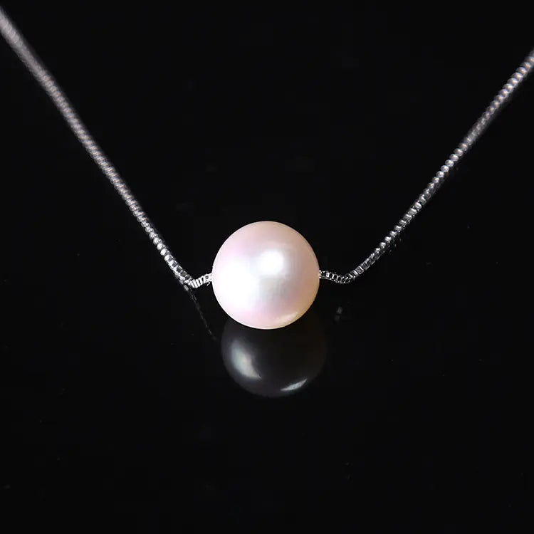 Natural Freshwater Pearl Necklace with S925 Silver Pendant